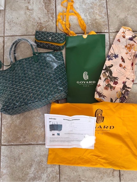 Goyard Handbags - Goyard Green Chevron St. Louis Tote with Matching Pouch